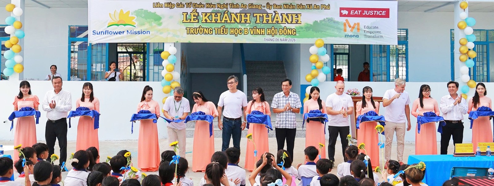 ອົງການ Sunflower Mission (ອາເມລິກາ) ອຸປະຖຳໂຄງການກໍ່ສ້າງການສຶກສາ ມູນຄ່າ 4,9 ຕື້ດົ່ງ ຢູ່ແຂວງ ອານຢາງ