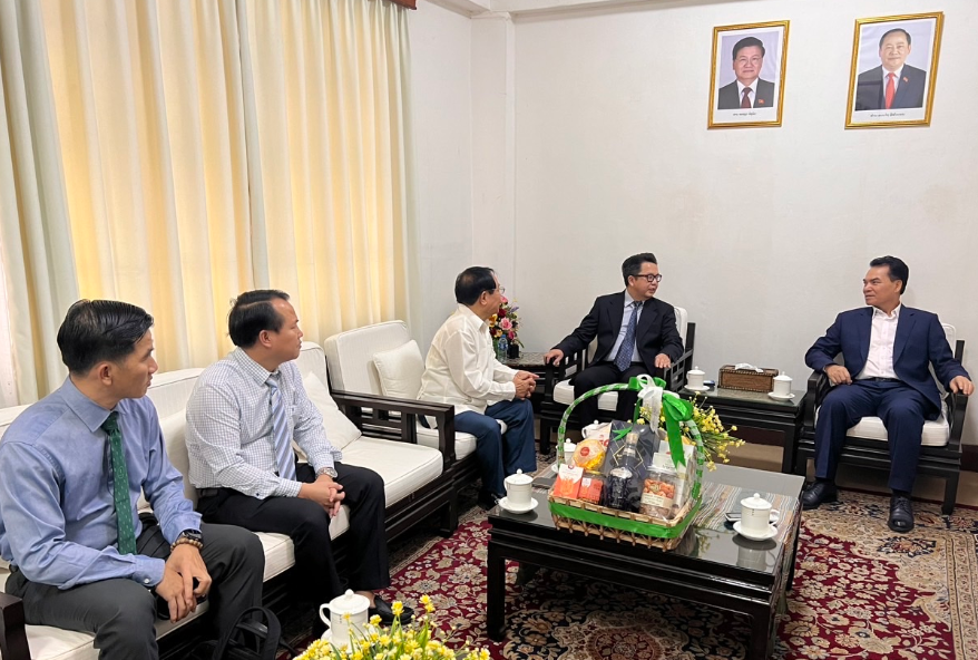 ຜູ້ນຳ GVR ຫວຽດນາມ ຢ້ຽມຢາມ ແລະ ເຮັດວຽກກັບຜູ້ນຳ ລາວ ຜູ້ນຳ GVR ຫວຽດນາມ ຢ້ຽມຢາມ ແລະ ເຮັດວຽກກັບຜູ້ນຳ ລາວ