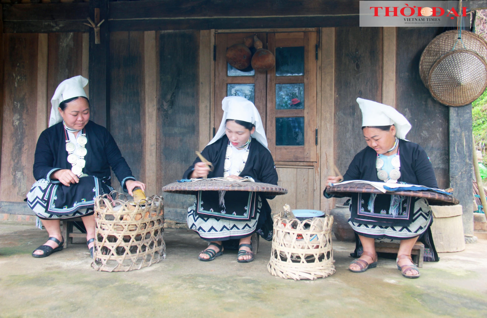 ຮັກສາອາຊີບ, ຮັກສາສິລະປະການພິມລວດລາຍຂີ້ເຜິ້ງຂອງຊົນເຜົ່າ ຢ້າວຕຽນ