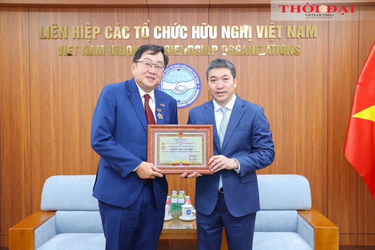 ທ່ານ ເອກອັກຄະລັດຖະທູດ ມາເລເຊຍ Dato' Tan Yang Thai - ທ່ານ ເອກອັກຄະລັດຖະທູດ ມາເລເຊຍ Dato' Tan Yang Thai -