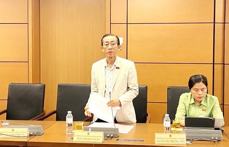 ຮ່າງ​ເອ​ກະ​ສານກອງ​ປະ​ຊຸມ​ໃຫຍ່​​ຄັ້ງ​ທີ XIVຂອງພັກ: ຂີດ​ໝາຍ​ບັນ​ດາ​ຜົນ​ສຳ​ເລັດ​ດ້ານ​ເສດ​ຖະ​ກິດ