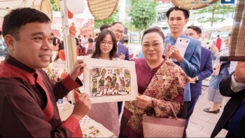 ທ່ານ​ເອກ​ອັກຄະ​ລັດຖະທູດ​ລາວ ​ເນັ້ນ​ໜັກ​ເຖິງ​ຄວາມ​ຮັບຜິດຊອບ​ຂອງ​ບັນດາ​ນັກ​ສຶກສາ​ໃນ​ການ​ພົວພັນ​ມິດຕະພາບ​ຫວຽດນາມ - ລາວ.