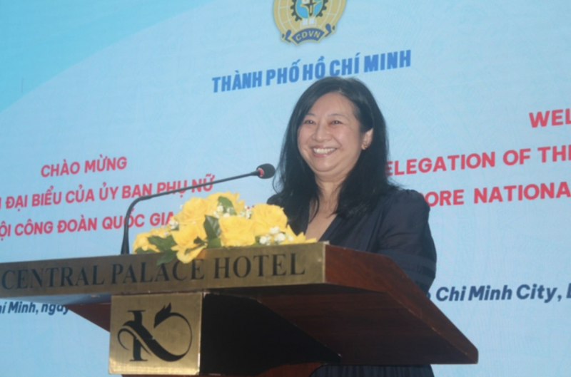 ອົງການກຳມະບານນະຄອນໂຮ່ຈິມິນ ແລະ ສິງກະໂປ ແບ່ງປັນຮູບແບບໃນການເບິ່ງແຍງດູແລຄົນງານຍິງ. ອົງການກຳມະບານນະຄອນໂຮ່ຈິມິນ ແລະ ສິງກະໂປ ແບ່ງປັນຮູບແບບໃນການເບິ່ງແຍງດູແລຄົນງານຍິງ.
