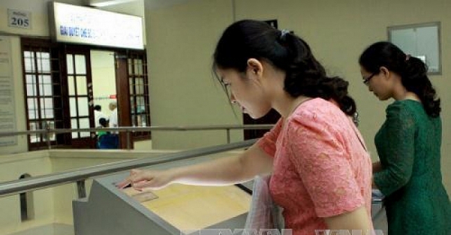 Hệ thống dịch vụ công Hà Nội sẽ dừng từ 0h ngày 4/7: Hệ thống dịch vụ công sẽ dừng từ 0h ngày 4/7: Viettel quyết cắt, Hà Nội nói đã bố trí xong tiền