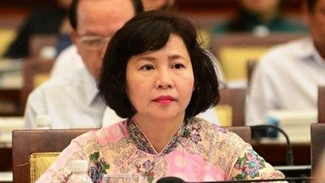 Bà Hồ Thị Kim Thoa đang ở nước ngoài khi bị khởi tố Bà Hồ Thị Kim Thoa đang ở nước ngoài khi bị khởi tố