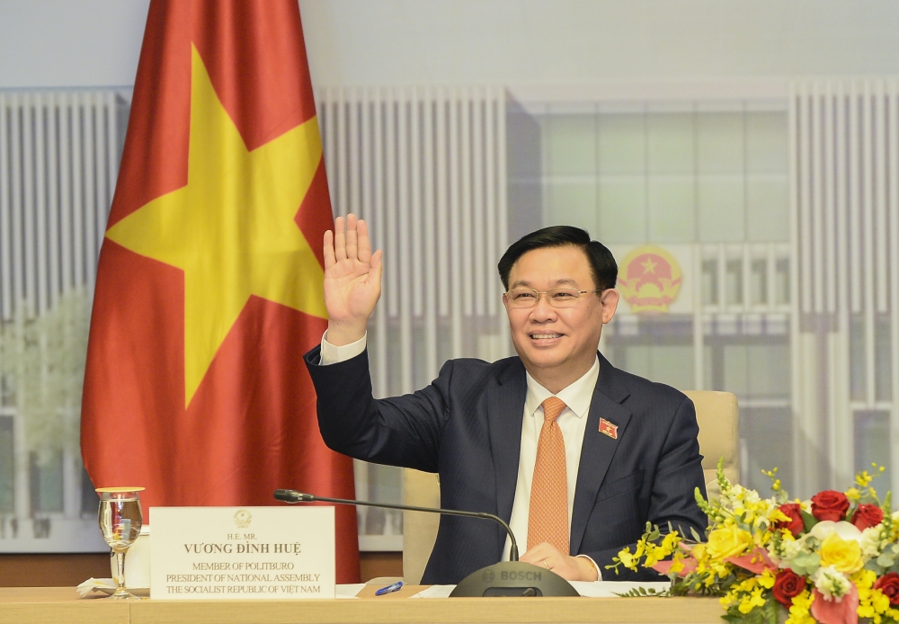 Vận dụng tư tưởng Hồ Chí Minh trong hoạt động lập pháp, góp phần xây dựng và hoàn thiện Nhà nước pháp quyền XHCN Việt Nam Vận dụng tư tưởng Hồ Chí Minh trong hoạt động lập pháp, góp phần xây dựng và hoàn thiện Nhà nước pháp quyền XHCN Việt Nam