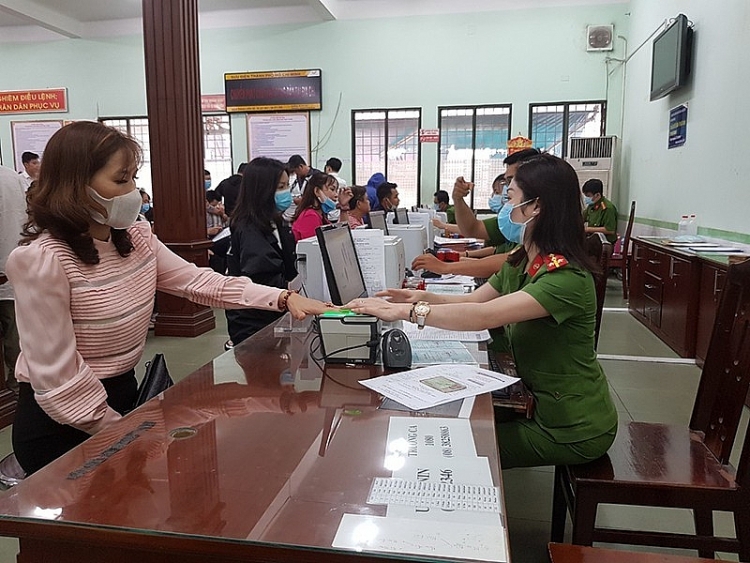 0539 lam can cuoc cong dan thi giay to cu van con co hieu luc aba2c29e