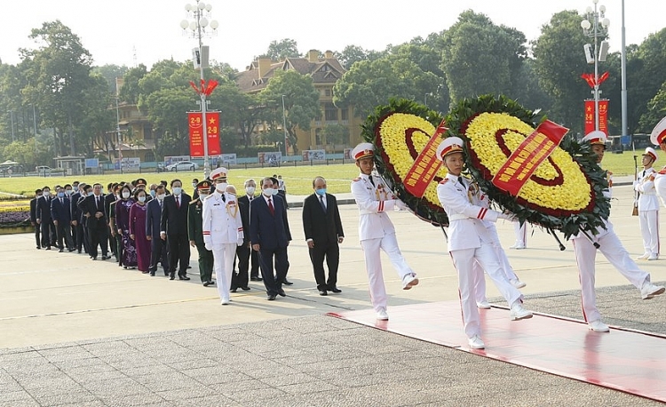 Photo Lãnh đạo Đảng Nhà nước vào Lăng viếng Chủ tịch Hồ Chí Minh Xã hội Vietnam VietnamPlus lanh dao dang nha nuoc mttq viet nam vao lang vieng bac