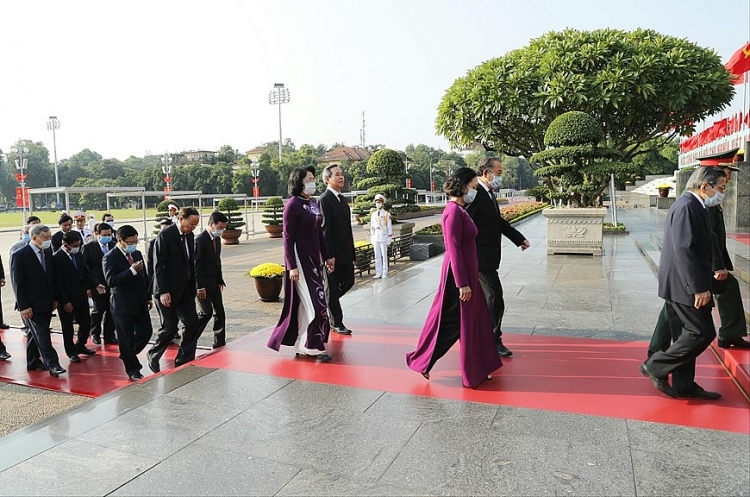 Photo Lãnh đạo Đảng Nhà nước vào Lăng viếng Chủ tịch Hồ Chí Minh Xã hội Vietnam VietnamPlus lanh dao dang nha nuoc mttq viet nam vao lang vieng bac