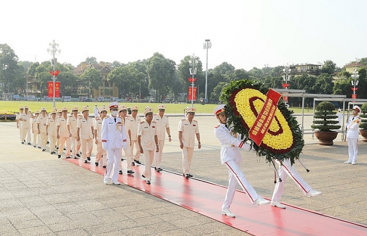 Photo Lãnh đạo Đảng Nhà nước vào Lăng viếng Chủ tịch Hồ Chí Minh Xã hội Vietnam VietnamPlus lanh dao dang nha nuoc mttq viet nam vao lang vieng bac