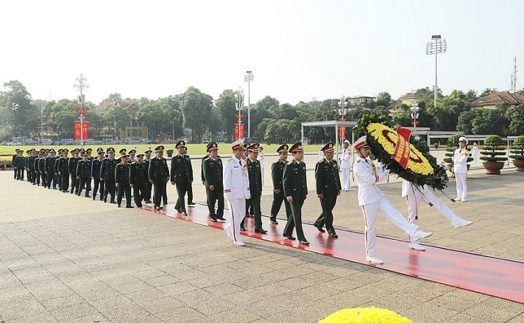 Photo Lãnh đạo Đảng Nhà nước vào Lăng viếng Chủ tịch Hồ Chí Minh Xã hội Vietnam VietnamPlus lanh dao dang nha nuoc mttq viet nam vao lang vieng bac
