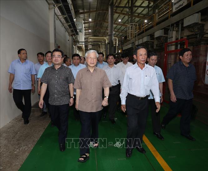 Hình ảnh Tổng Bí thư, Chủ tịch nước thăm, làm việc tại tỉnh Kiên Giang hinh anh tong bi thu chu tich nuoc tham lam viec tai tinh kien giang