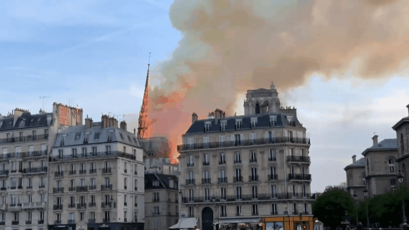 Cháy Nhà thờ Đức Bà Paris những hình ảnh đau lòng chay nha tho duc ba paris nhung hinh anh dau long