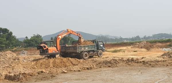 tu vu nao vet dap vung trang lo chuyen nha may gach mua dat chui