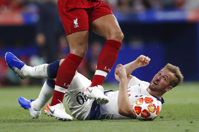 ẢNH: Liverpool đả bại Tottenham với tỷ số 2-0 anh liverpool da bai tottenham