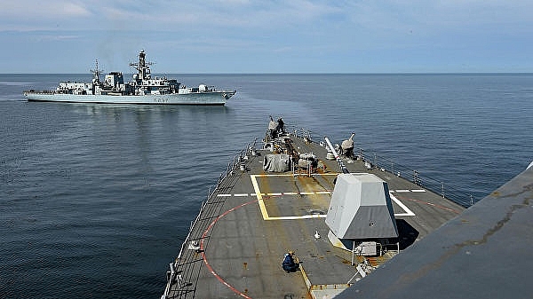 NATO rầm rộ tập trận, Nga sẵn sàng đáp trả nato ram ro tap tran sat crimea nga san sang dap tra