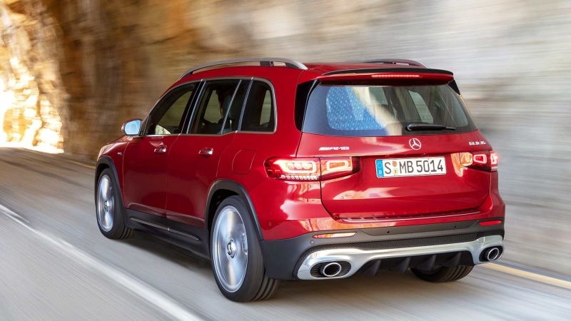 Xe sang Mercedes GLB vừa ra mắt khiến đối thủ "lạnh gáy" xe sang mercedes glb vua ra mat khien doi thu lanh gay