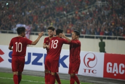 bao malaysia va ong guus hiddink thua nhan bong da viet nam la the luc moi rat manh