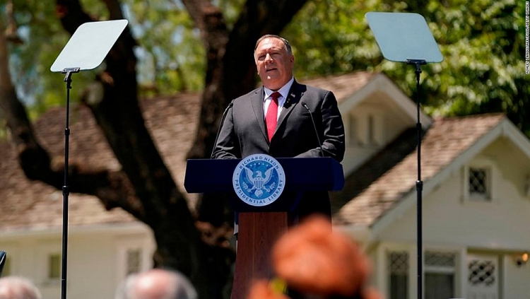 Ngoại trưởng Mỹ Mike Pompeo tweet rằng các hiệp ước dẫn độ đã bị đình chỉ vì sự can thiệp của Trung Quốc my dinh chi hiep uoc dan do voi hong kong