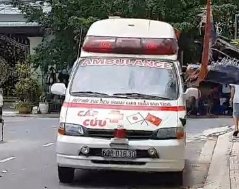 Tin tức tai nạn giao thông (TNGT) nóng nhất chiều 21/8: Va chạm ô tô, tài xế GrabBike tử vong thương tâm
