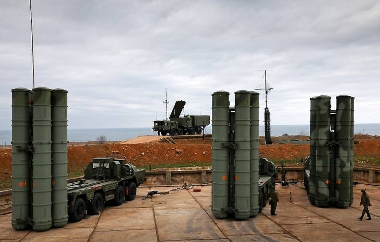 Lờ Mỹ, Nga sắp ký chuyển giao lô 2 hệ thống phòng không S-400 cho Thổ Nhĩ Kỳ lo my nga sap ky chuyen giao lo 2 he thong phong khong s 400 cho tho nhi ky