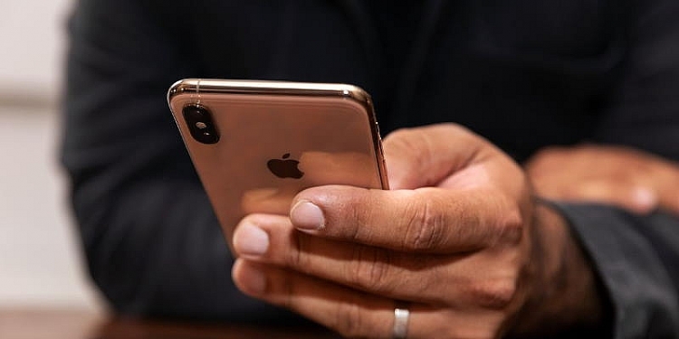 Apple thiết lập tính năng cảnh báo tiếp xúc gần Covid-19 miễn phí apple thiet lap tinh nang canh bao tiep xuc gan covid 19 mien phi