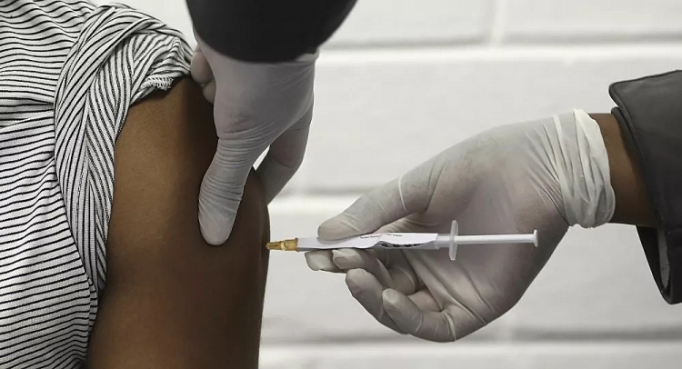 WHO: Không đủ vaccine COVID-19 để trở lại ‘bình thường’ cho đến năm 2022 who khong du vaccine covid 19 de tro lai binh thuong cho den nam 2022