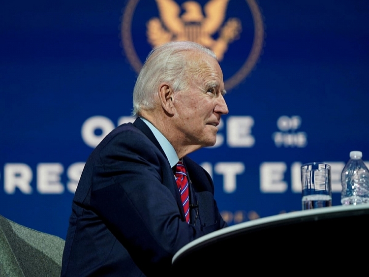 Ông Joe Biden lật lại chính sách Ông Joe Biden lật lại chính sách