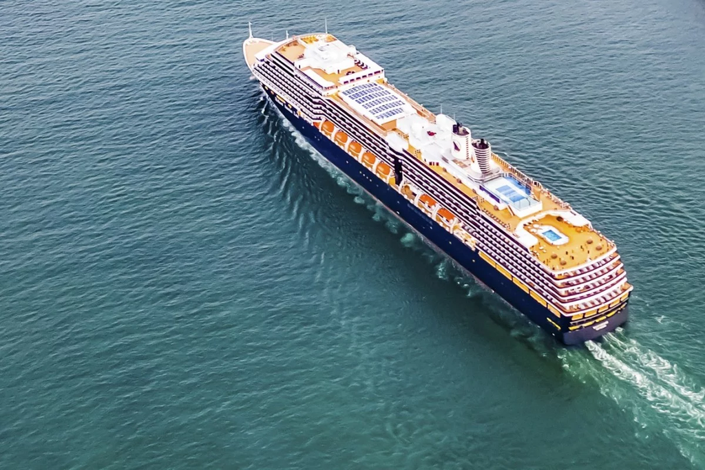 Tàu Westerdam cập cảng Cao Hùng, Đài Loan tìm 31 tài xế chở khách tau westerdam cap cang cao hung dai loan tim 31 tai xe cho khach