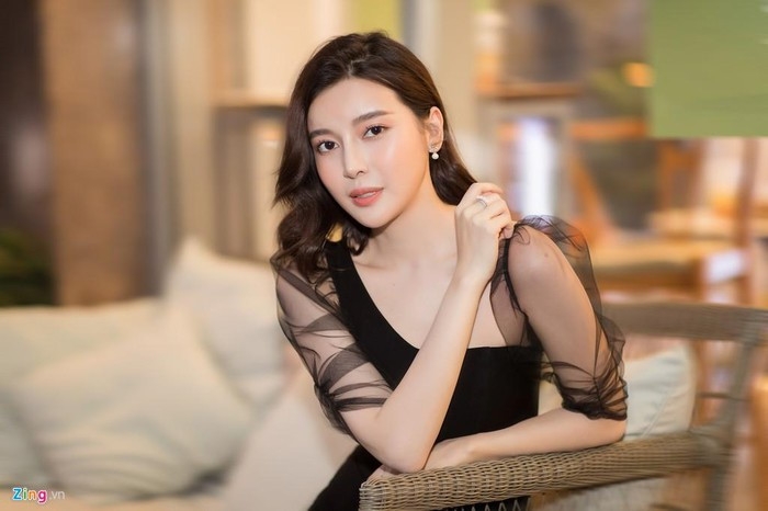 Ngọc Lan nhập viện, Cao Thái Hà tiết lộ từng bỏ nhà đi bụi, bị đạo diễn khinh thường ngoc lan nhap vien cao thai ha tiet lo tung bo nha di bui bi dao dien khinh thuong