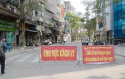 chum anh dien tap tinh huong phat hien nguoi nghi nhiem covid 19 tai dong anh
