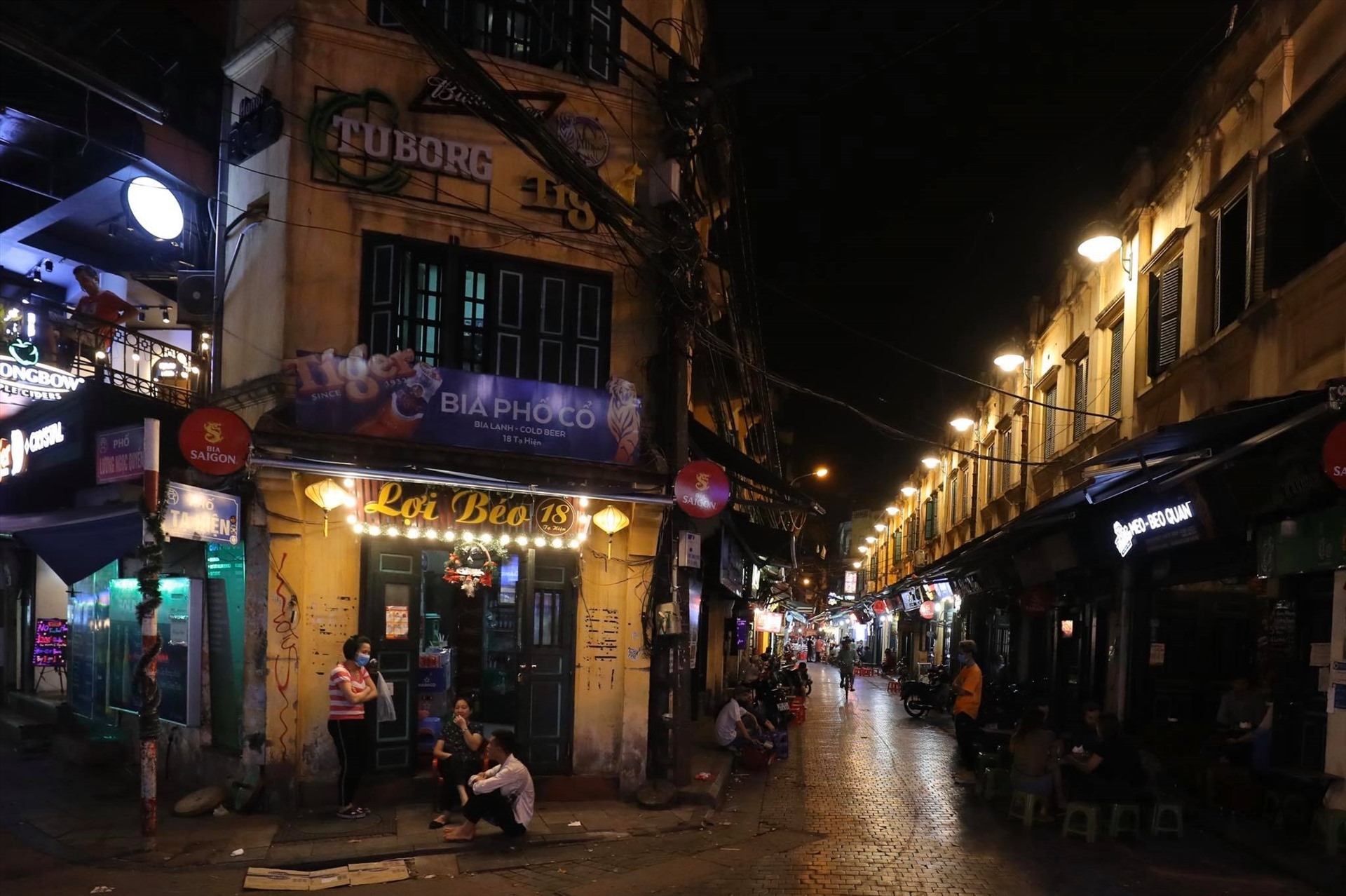 Đường phố Hà Nội vắng lặng trong mùa dịch Covid-19 duong pho ha noi vang lang trong mua dich covid 19