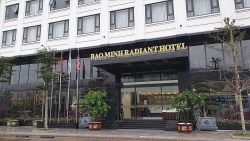 ba me viet nam anh hung cam cui may khau trang ho tro chong dich covid 19