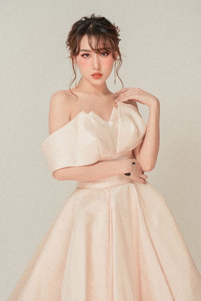 Thu Hoài ‘Đánh cắp giấc mơ’ bất ngờ tái xuất sân khấu ca nhạc sau hơn 2 năm vắng bóng vì biến cố gia đình thu hoai danh cap giac mo bat ngo tai xuat san khau ca nhac sau hon 2 nam vang bong vi bien co gia dinh