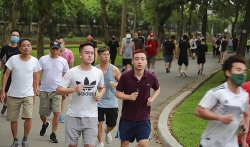 ha noi tap the duc dong nguoi mo ban quan an hop cho se bi xu phat nang