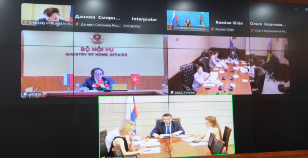 Вьетнам и РФ продвигают создание правовой базы для сотрудничества по трудовой миграции Вьетнам и РФ продвигают создание правовой базы для сотрудничества по трудовой миграции