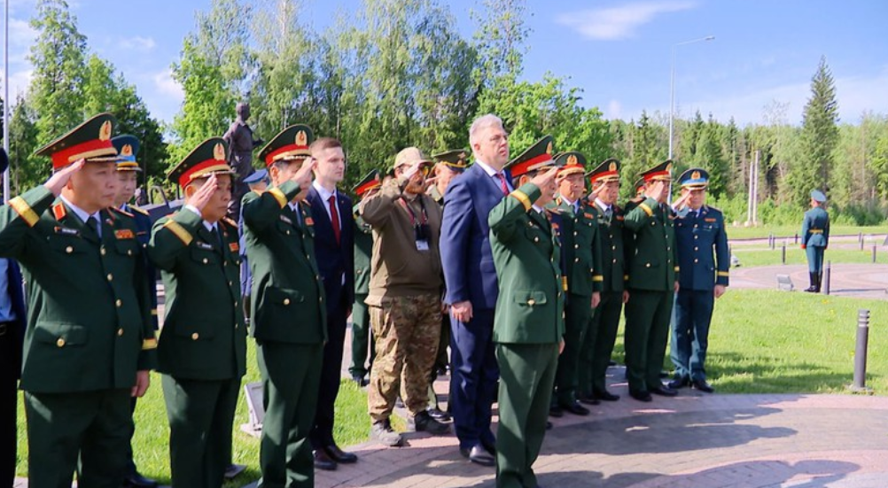 Вьетнам пригласил Россию принять участие в 3-й Международной оборонной выставке Вьетнам пригласил Россию принять участие в 3-й Международной оборонной выставке