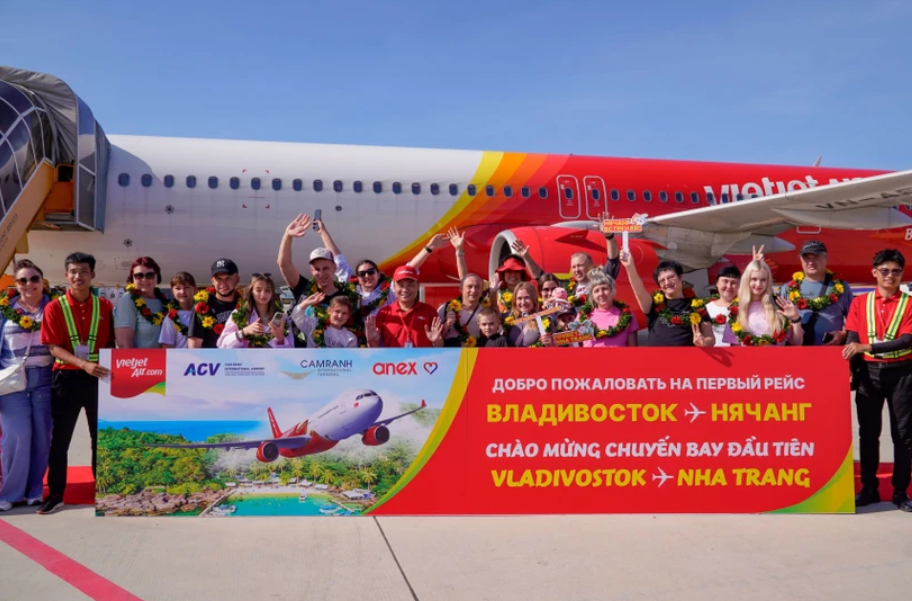 Vietjet открыла первые прямые авиарейсы между Вьетнамом и Россией Vietjet открыла первые прямые авиарейсы между Вьетнамом и Россией