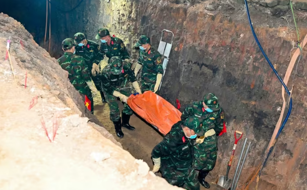 В парке им. Ле Тхи Риенг обнаружены останки 7 павших военнослужащих