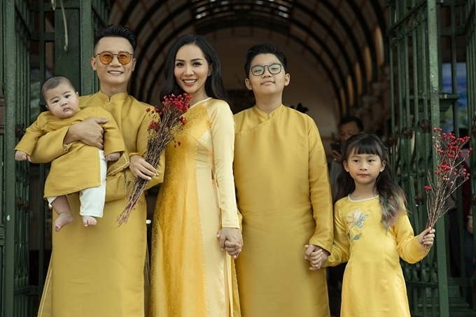 Hoàng Bách triệt sản vì thương vợ sinh con đau đớn hoang bach triet san vi thuong vo sinh con dau don