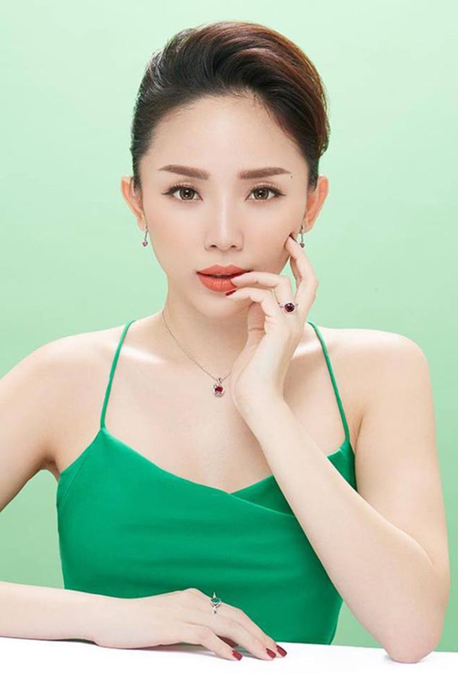 Nhiều sao Việt ý thức, chủ động phòng tránh dịch Covid -19 nhieu sao viet y thuc chu dong phong tranh dich covid 19