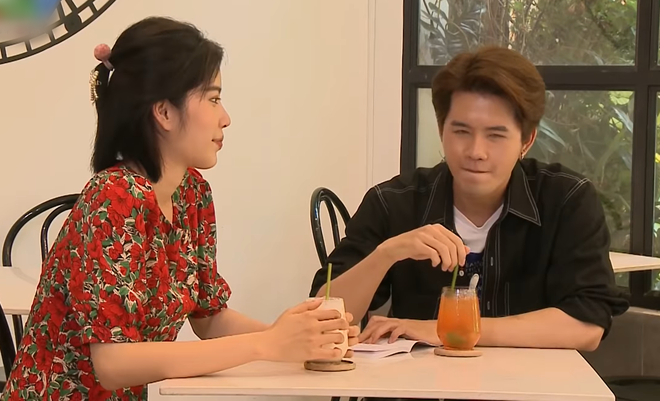 Nam Em quấn quýt bên "bạn trai mới" sau nhiều lùm xùm chuyện tình cảm nam em quan quyt ben ban trai moi sau nhieu lum xum chuyen tinh cam