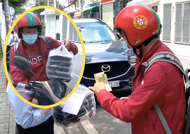 Đạo diễn "Thách thức danh hài" Khương Dừa bất ngờ làm shipper dao dien thach thuc danh hai khuong dua bat ngo lam shipper