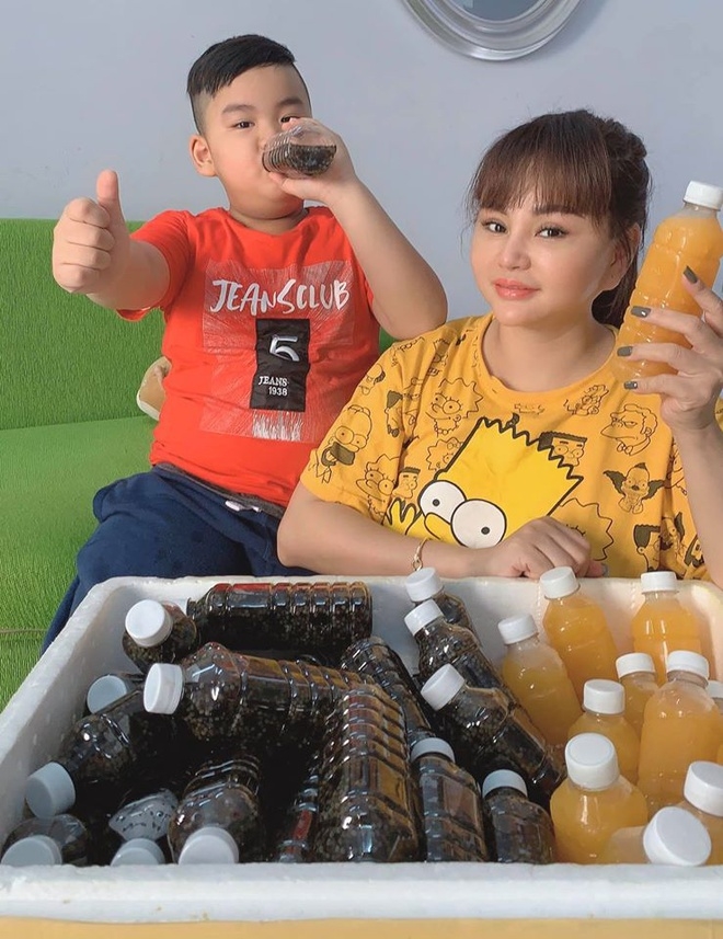 Nghệ sĩ Việt "chuyển nghề", kiếm thêm tiền xoay sở trong mùa dịch nghe si viet chuyen nghe kiem them tien xoay so trong mua dich