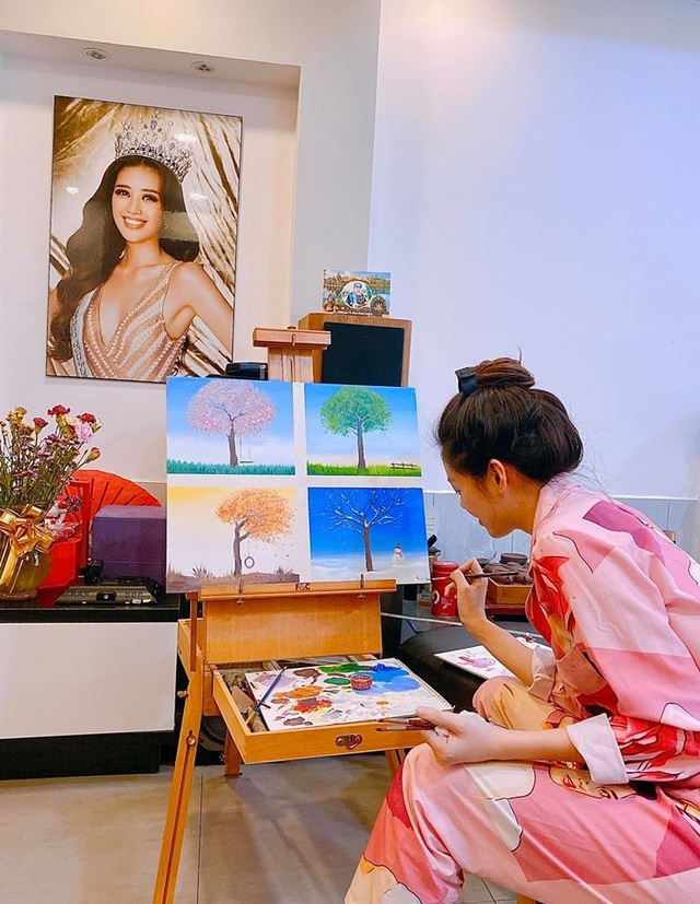 Bất ngờ trước khả năng hội họa của hoa hậu, á hậu Việt bat ngo truoc kha nang hoi hoa cua hoa hau a hau viet