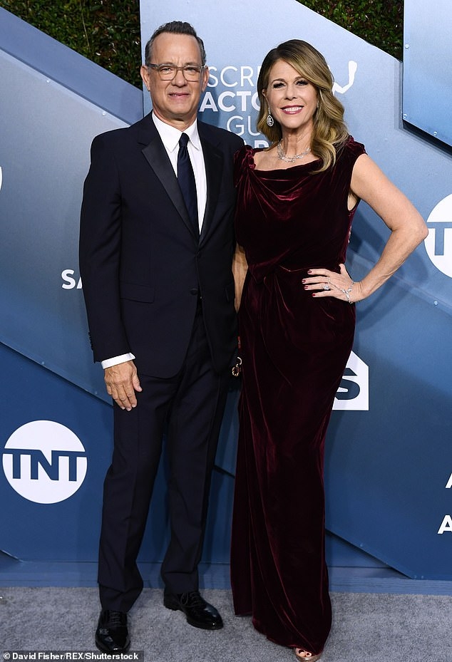Tom Hanks kể lại quá trình điều trị Covid-19, Josh Brolin xin lỗi vì không cách ly tom hanks ke lai qua trinh dieu tri covid 19 josh brolin xin loi vi khong cach ly