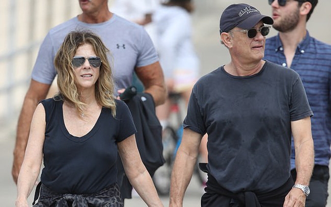 Tom Hanks kể lại quá trình điều trị Covid-19, Josh Brolin xin lỗi vì không cách ly tom hanks ke lai qua trinh dieu tri covid 19 josh brolin xin loi vi khong cach ly