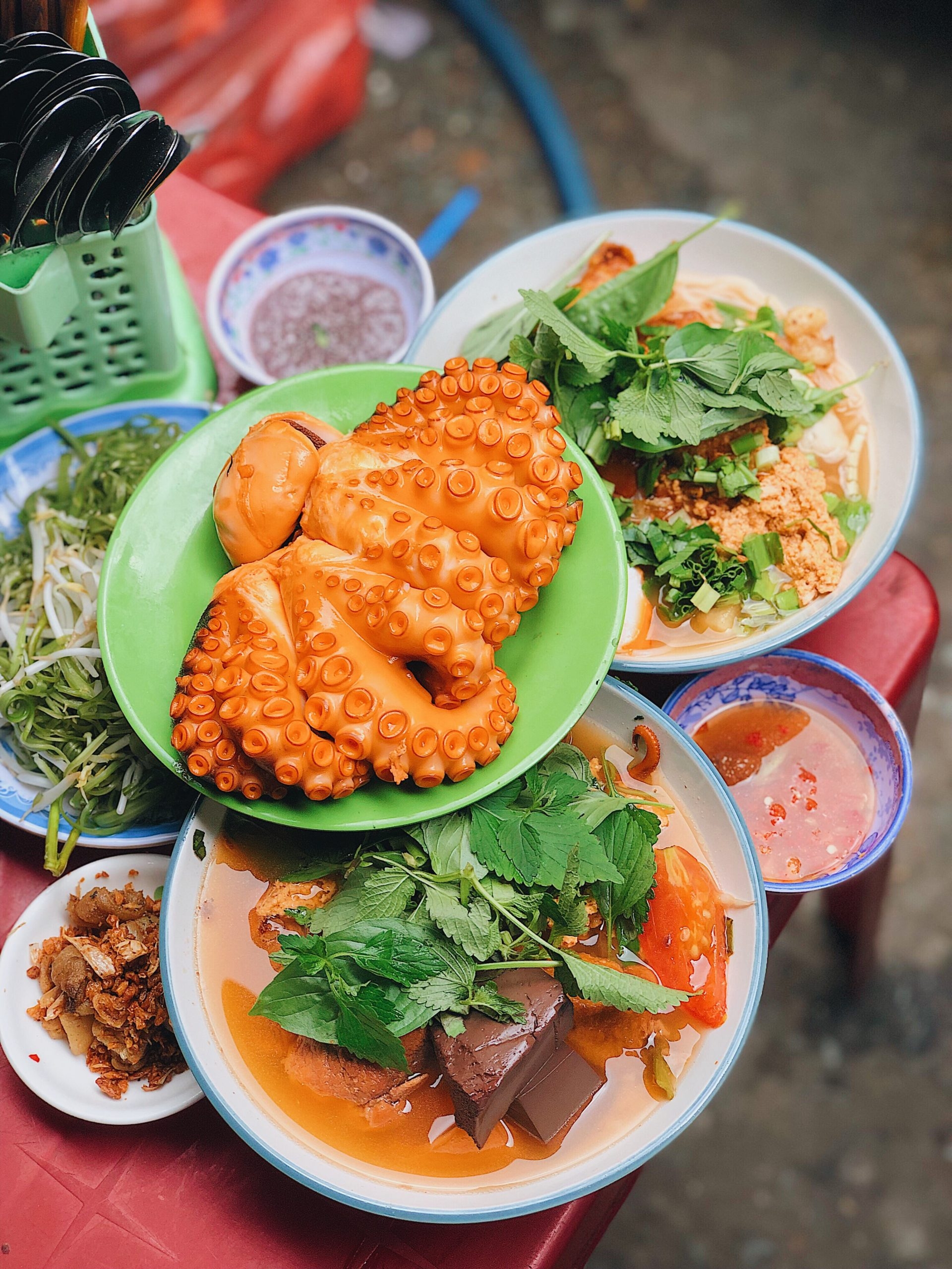 Bánh mì và các món ăn không thể bỏ qua khi đến TP.HCM banh mi va cac mon an khong the bo qua khi den tphcm