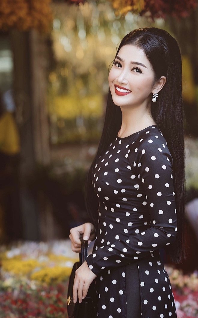 Chuyện tình 9 năm của diễn viên Quỳnh Lam và người yêu ngoại quốc chuyen tinh 9 nam cua dien vien quynh lam va nguoi yeu ngoai quoc