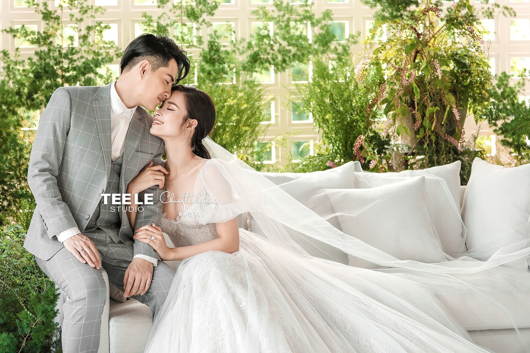 Tin tức giải trí sao Việt hôm nay (7/5): Tiểu Vy được khen ngợi về diễn xuất trong MV mới của Erik tin tuc giai tri sao viet hom nay 75 tieu vy duoc khen ngoi khi xuat hien trong mv moi cua erik